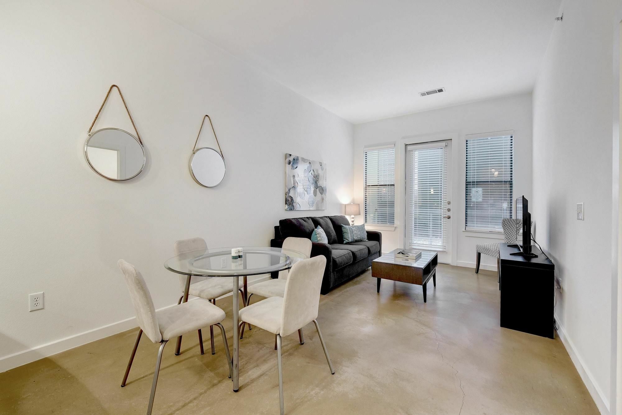 Hip Downtown Suite By Austinstays Экстерьер фото