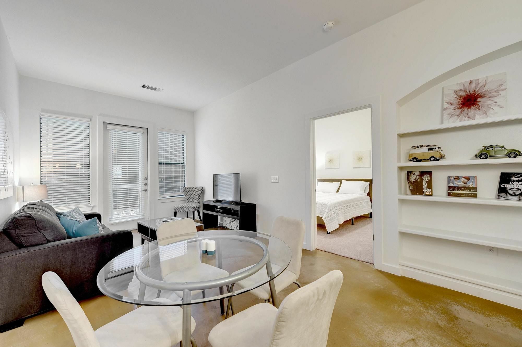 Hip Downtown Suite By Austinstays Экстерьер фото